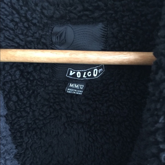 Volcom Fuzzy Jacket - Picture 3 of 5